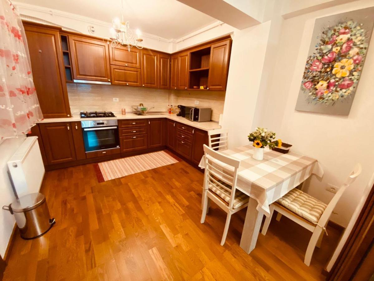 John'S Apartment Alba Iulia Buitenkant foto
