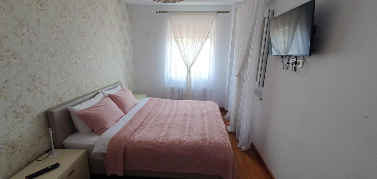 John'S Apartment Alba Iulia Buitenkant foto